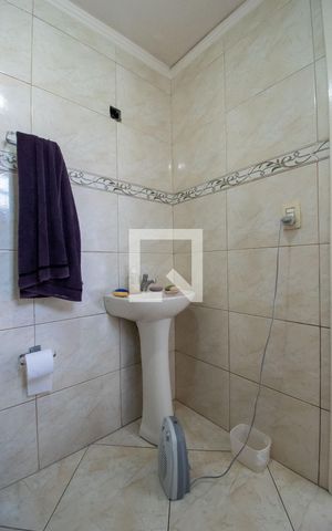 Casa para alugar com 138m², 2 quartos e 1 vaga Casa para alugar com 138m², 2 quartos e 1 vagaBanheiro do Sotão