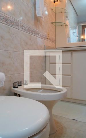 Apartamento para alugar com 191m², 3 quartos e 3 vagasBanheiro Suíte 