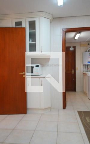 Apartamento para alugar com 191m², 3 quartos e 3 vagasCozinha 