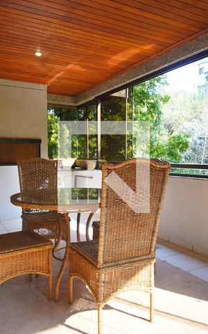 Apartamento para alugar com 191m², 3 quartos e 3 vagasVaranda da sala 