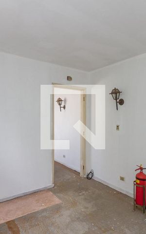 Casa à venda com 477m², 5 quartos e 4 vagas Casa à venda com 477m², 5 quartos e 4 vagasStudio Quarto 1