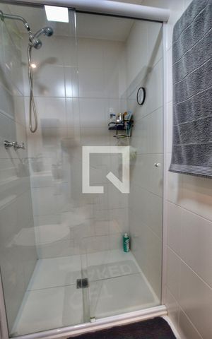 Apartamento à venda com 68m², 2 quartos e 2 vagasBanheiro