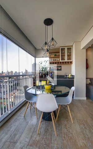 Apartamento à venda com 68m², 2 quartos e 2 vagasVaranda