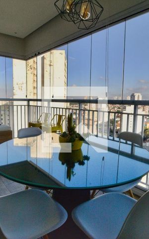 Apartamento à venda com 68m², 2 quartos e 2 vagasVaranda