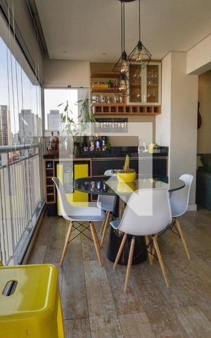 Apartamento à venda com 68m², 2 quartos e 2 vagasVaranda