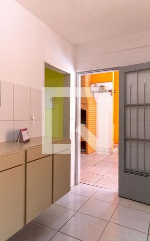 Casa à venda com 370m², 6 quartos e 5 vagas Casa à venda com 370m², 6 quartos e 5 vagasCasa 2 Cozinha