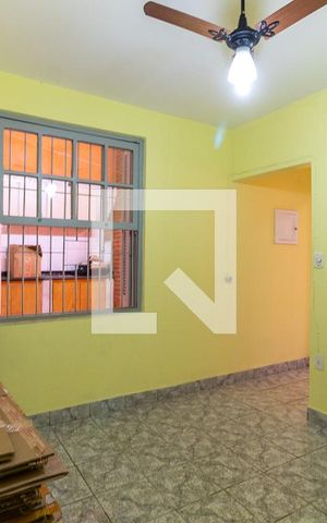 Casa à venda com 370m², 6 quartos e 5 vagas Casa à venda com 370m², 6 quartos e 5 vagasCasa 2 Quarto