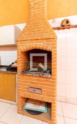 Casa à venda com 370m², 6 quartos e 5 vagas Casa à venda com 370m², 6 quartos e 5 vagasChurrasqueira