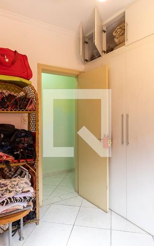 Casa à venda com 370m², 6 quartos e 5 vagas Casa à venda com 370m², 6 quartos e 5 vagasQuarto 3