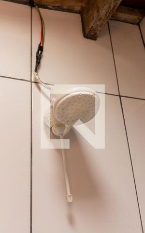 Casa à venda com 370m², 6 quartos e 5 vagas Casa à venda com 370m², 6 quartos e 5 vagasBanheiro de Serviço