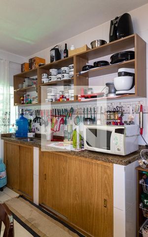 Casa à venda com 250m², 5 quartos e 5 vagasEdícula - Cozinha