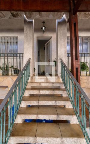 Casa à venda com 250m², 5 quartos e 5 vagasEntrada