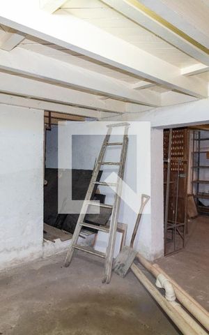 Casa à venda com 250m², 5 quartos e 5 vagasDepósito/Porão