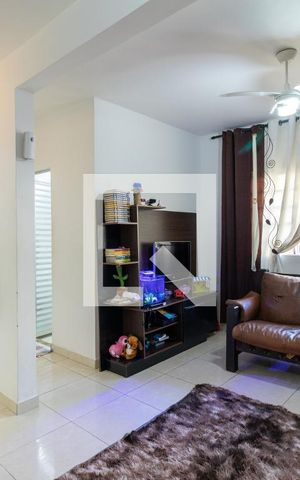 Casa à venda com 250m², 5 quartos e 5 vagasEdícula - Sala de Estar