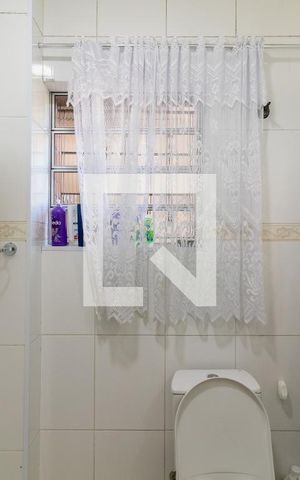 Casa à venda com 250m², 5 quartos e 5 vagasEdícula - Banheiro 1