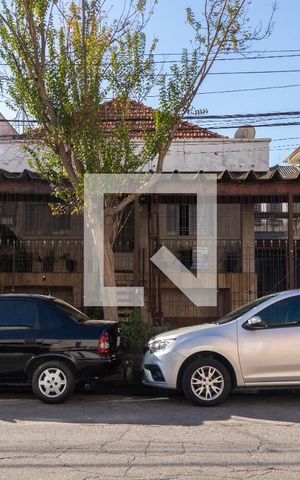 Casa à venda com 250m², 5 quartos e 5 vagasFachada