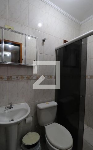 Casa para alugar com 73m², 3 quartos e 2 vagasBanheiro da Suíte