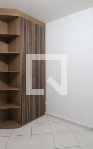 Casa para alugar com 73m², 3 quartos e 2 vagasSuíte