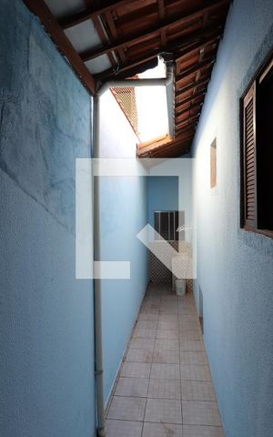 Casa para alugar com 73m², 3 quartos e 2 vagasCorredor