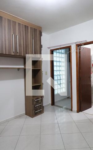 Casa para alugar com 73m², 3 quartos e 2 vagasSuíte