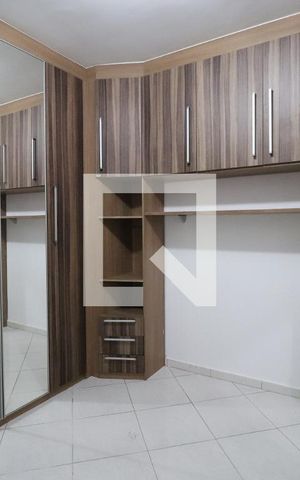 Casa para alugar com 73m², 3 quartos e 2 vagasSuíte