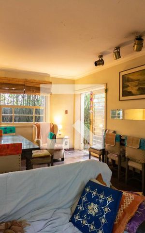 Casa à venda com 338m², 4 quartos e 2 vagasSala 1 