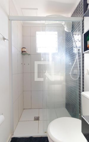 Apartamento à venda com 48m², 2 quartos e 1 vaga Apartamento à venda com 48m², 2 quartos e 1 vagaBanheiro