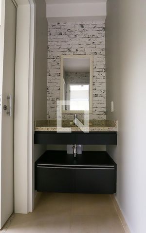 Apartamento para alugar com 58m², 2 quartos e 1 vaga Apartamento para alugar com 58m², 2 quartos e 1 vagaBanheiro