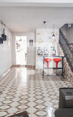 Casa à venda com 125m², 3 quartos e 2 vagassala