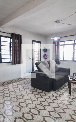Casa à venda com 125m², 3 quartos e 2 vagassala