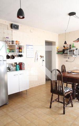 Casa à venda com 125m², 3 quartos e 2 vagascozinha
