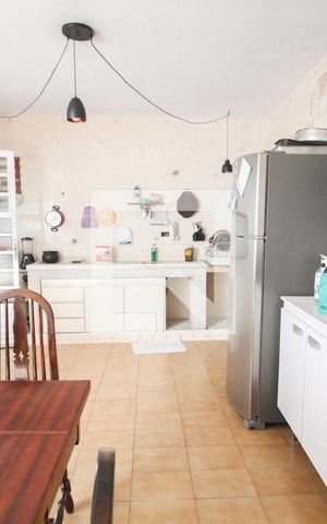 Casa à venda com 125m², 3 quartos e 2 vagascozinha