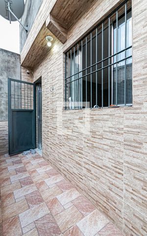 Casa à venda com 60m², 2 quartos e sem vagaEntrada
