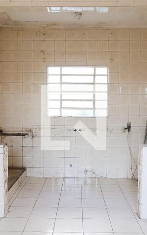 Casa à venda com 320m², 3 quartos e 1 vaga Casa à venda com 320m², 3 quartos e 1 vagaCozinha