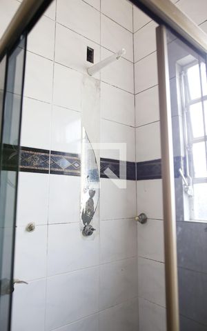 Casa à venda com 320m², 3 quartos e 1 vaga Casa à venda com 320m², 3 quartos e 1 vagaBanheiro