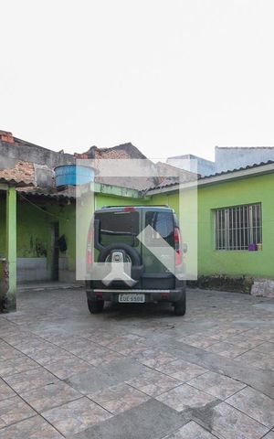 Casa à venda com 212m², 4 quartos e 5 vagas Casa à venda com 212m², 4 quartos e 5 vagasQuintal