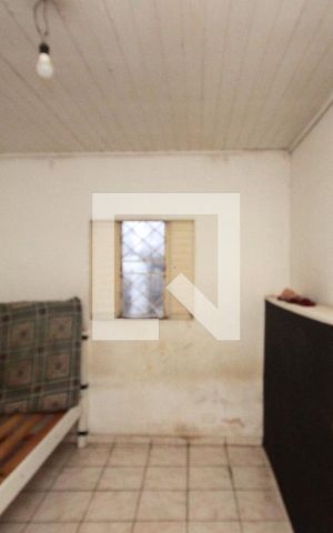 Casa à venda com 212m², 4 quartos e 5 vagas Casa à venda com 212m², 4 quartos e 5 vagasQuarto