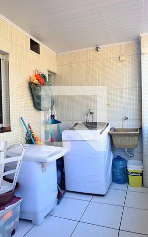 Casa à venda com 192m², 3 quartos e 1 vagaÁrea de Serviço