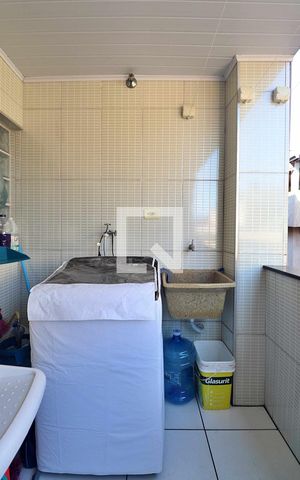 Casa à venda com 192m², 3 quartos e 1 vagaÁrea de Serviço