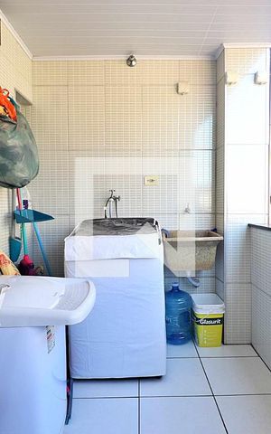 Casa à venda com 192m², 3 quartos e 1 vagaÁrea de Serviço