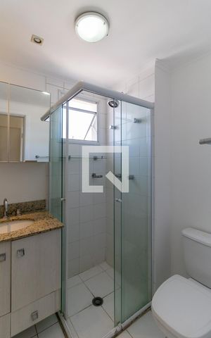 Apartamento à venda com 103m², 4 quartos e 2 vagas Apartamento à venda com 103m², 4 quartos e 2 vagasBanheiro da Suíte