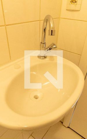 Apartamento à venda com 103m², 4 quartos e 2 vagas Apartamento à venda com 103m², 4 quartos e 2 vagasBanheiro de Serviço