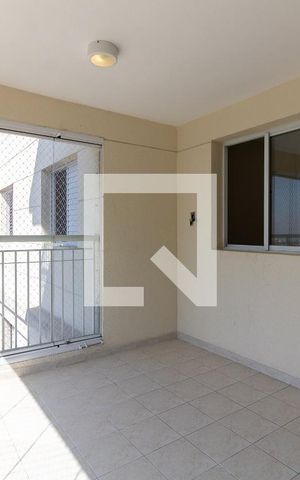 Apartamento à venda com 103m², 4 quartos e 2 vagas Apartamento à venda com 103m², 4 quartos e 2 vagasVaranda