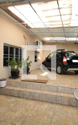 Casa à venda com 260m², 3 quartos e 2 vagasGaragem