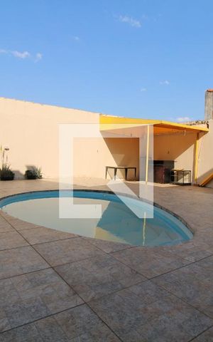 Casa à venda com 260m², 3 quartos e 2 vagasQuintal