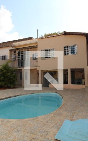 Casa à venda com 260m², 3 quartos e 2 vagasQuintal