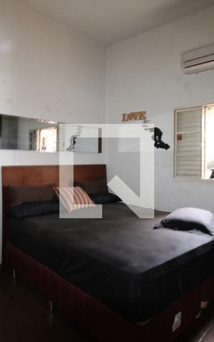 Casa à venda com 260m², 3 quartos e 2 vagasQuarto 2