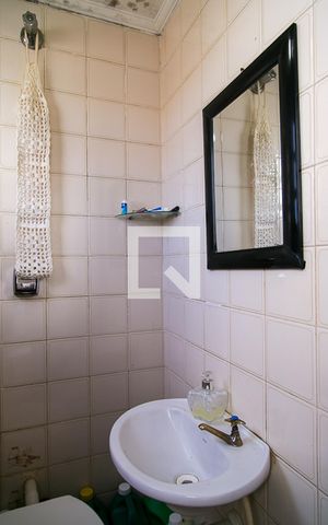 Casa à venda com 130m², 4 quartos e 1 vagaBanheiro de Serviço