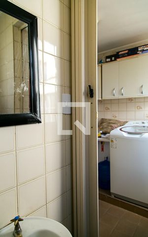 Casa à venda com 130m², 4 quartos e 1 vagaBanheiro de Serviço