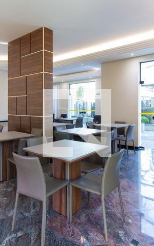 Apartamento à venda com 130m², 3 quartos e 3 vagas Apartamento à venda com 130m², 3 quartos e 3 vagasSalão de Festas